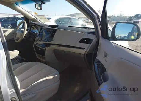 2014 Toyota Sienna Le V6 8 Passenger from USA, damaged, VIN 5TDKK3DC1ES447160